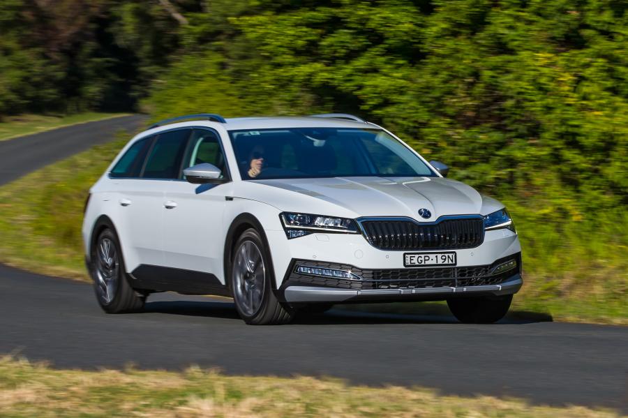  Skoda Superb Scout (3V) 2020 года  (AU) (фото 1 из 35)